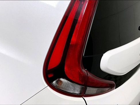 Used 2022 Kia Soul LX w/ Technology Package image 28