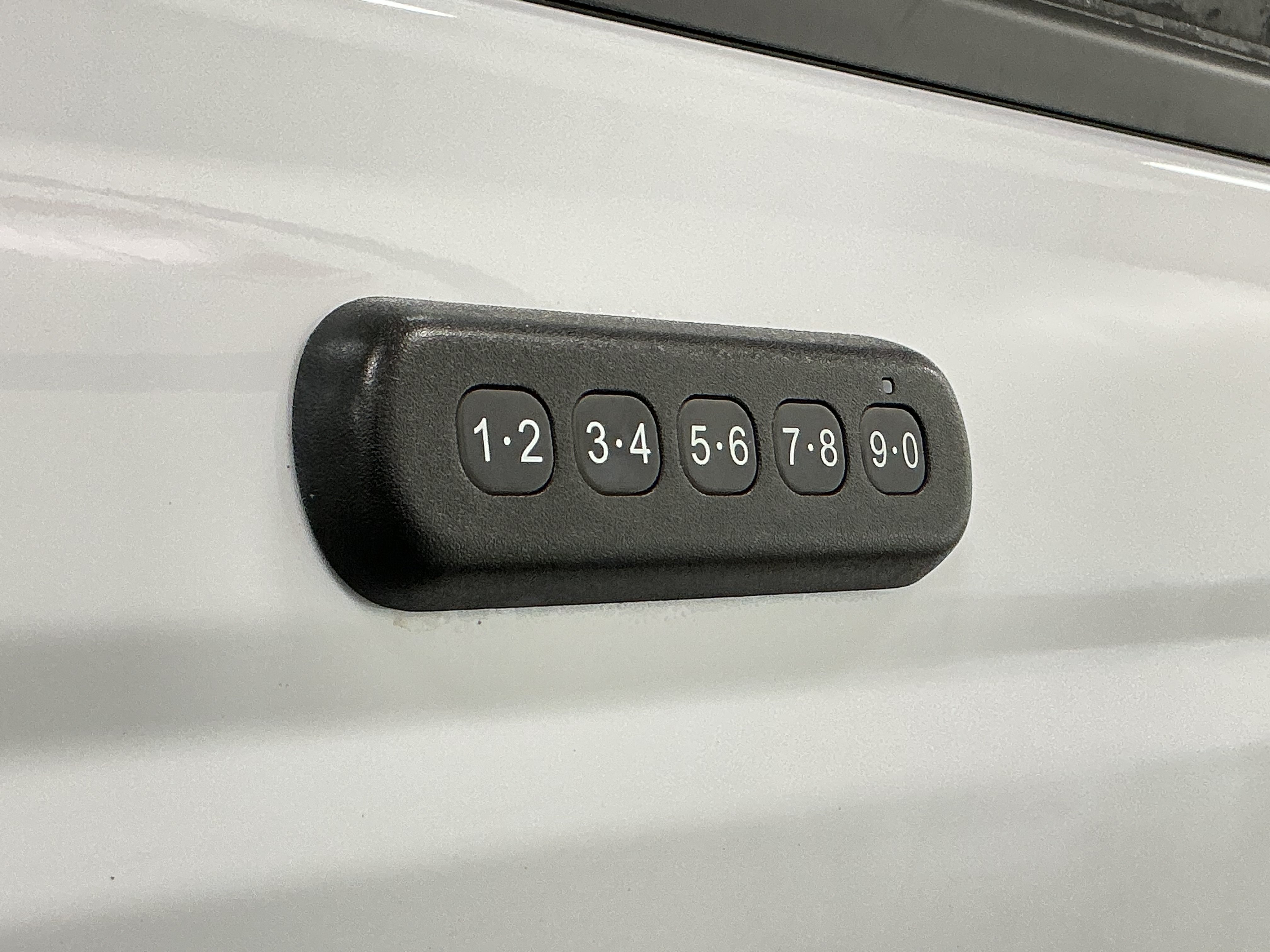 Used 2023 Ford Bronco Black Diamond AWD/4WD image 15