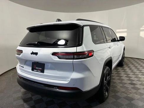 Certified 2023 Jeep Grand Cherokee L Laredo AWD/4WD image 6