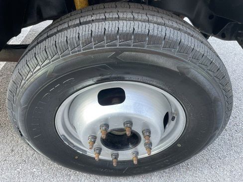 Used 2015 Ford F350 XL w/ Power Equipment Group image 25