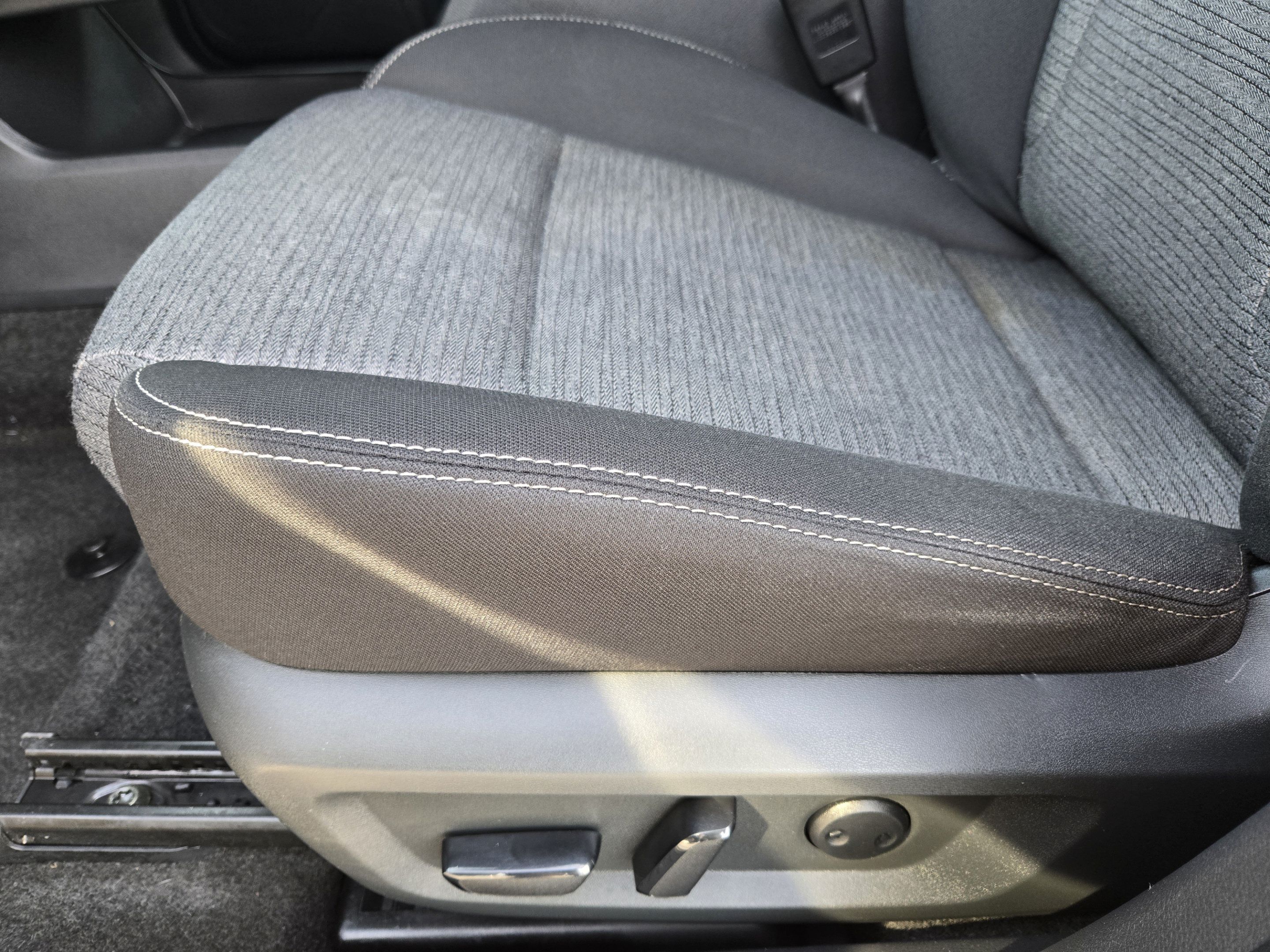 Used 2023 Nissan Rogue SV FWD image 22