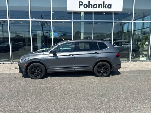 Used 2024 Volkswagen Tiguan SE R-Line AWD/4WD image 2