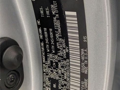 Used 2017 Toyota Highlander Plus image 38