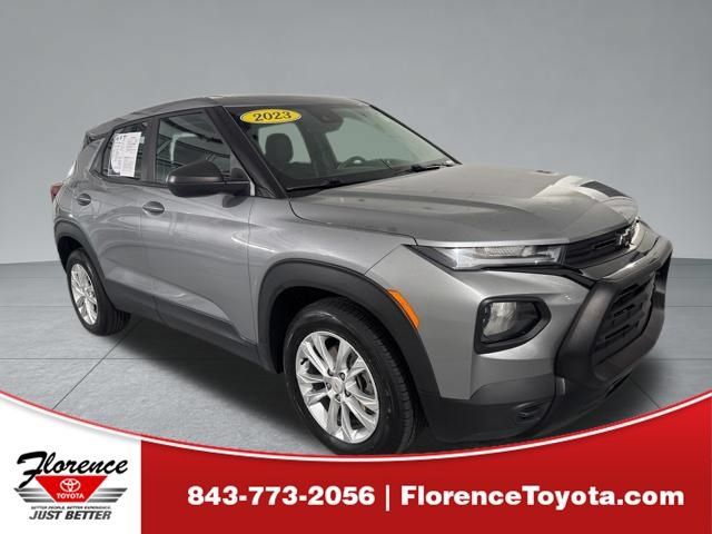 Used 2023 Chevrolet TrailBlazer LS w/ LPO, Blackout Package FWD image 1