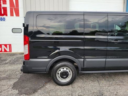 Used 2018 Ford Transit 150 XL RWD image 30