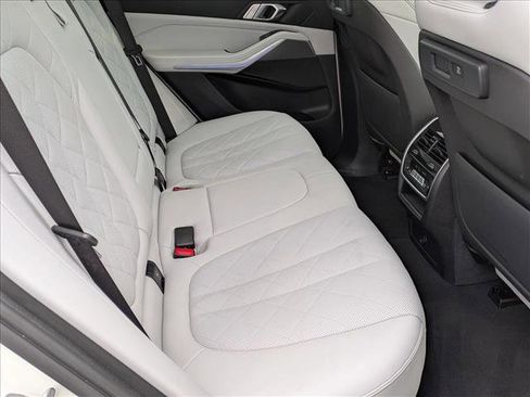 Used 2023 BMW X5 xDrive40i w/ Premium Package image 21