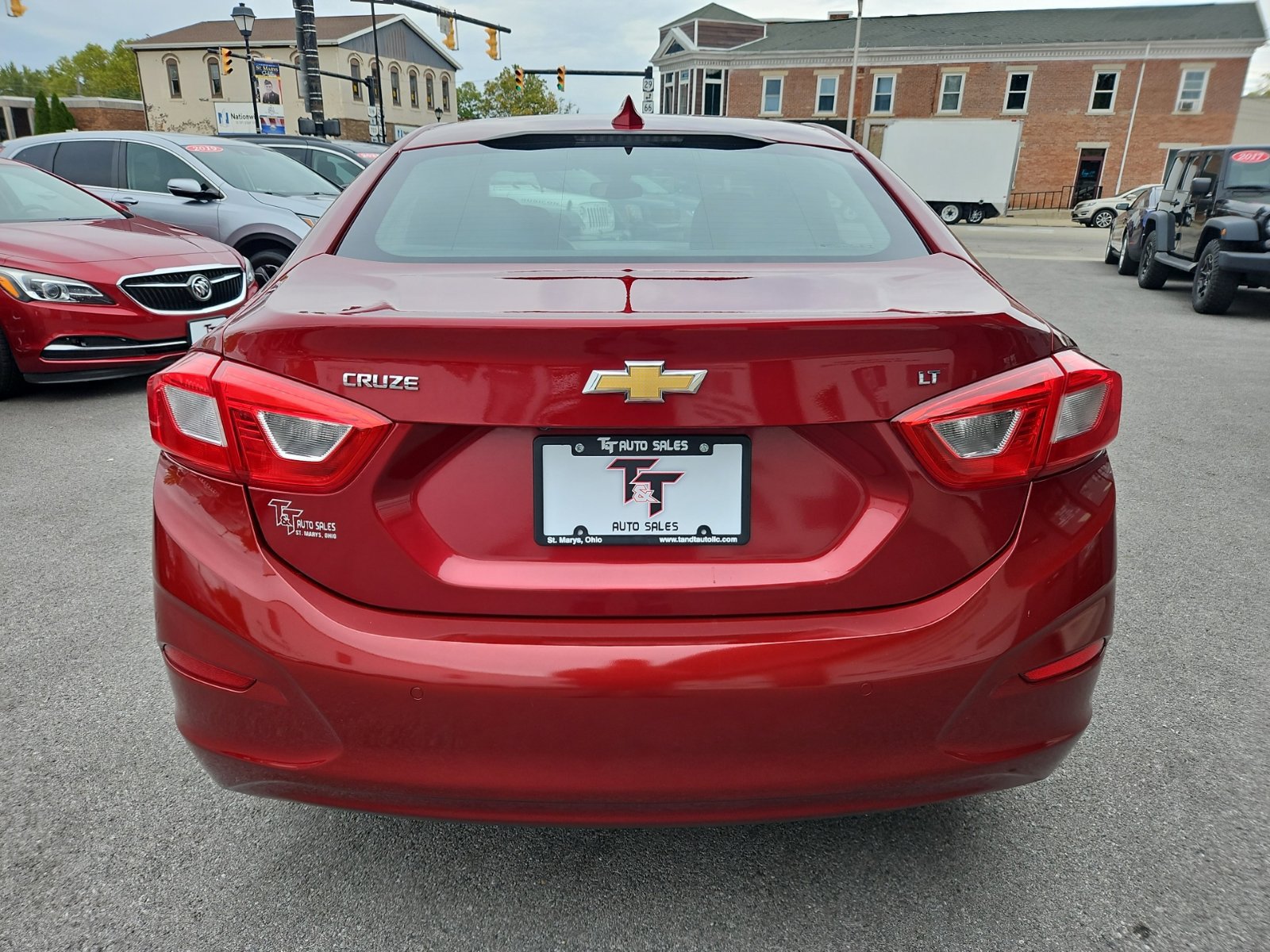 Used 2017 Chevrolet Cruze LT w/ Convenience Package FWD image 5