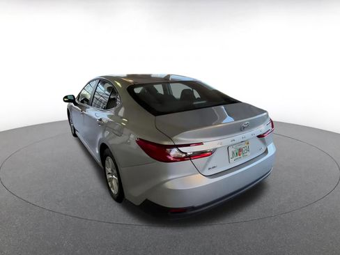 Used 2025 Toyota Camry LE image 10