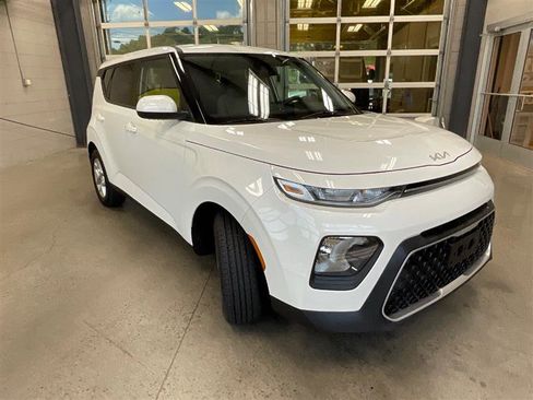 Used 2022 Kia Soul S image 7