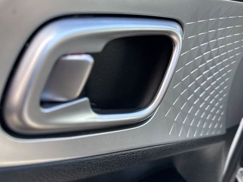 Used 2023 Kia Soul LX w/ LX Technology Package image 15