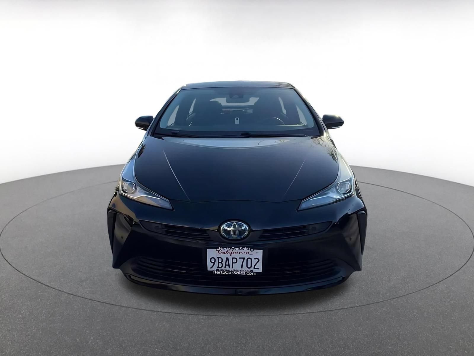 Used 2022 Toyota Prius LE FWD image 4