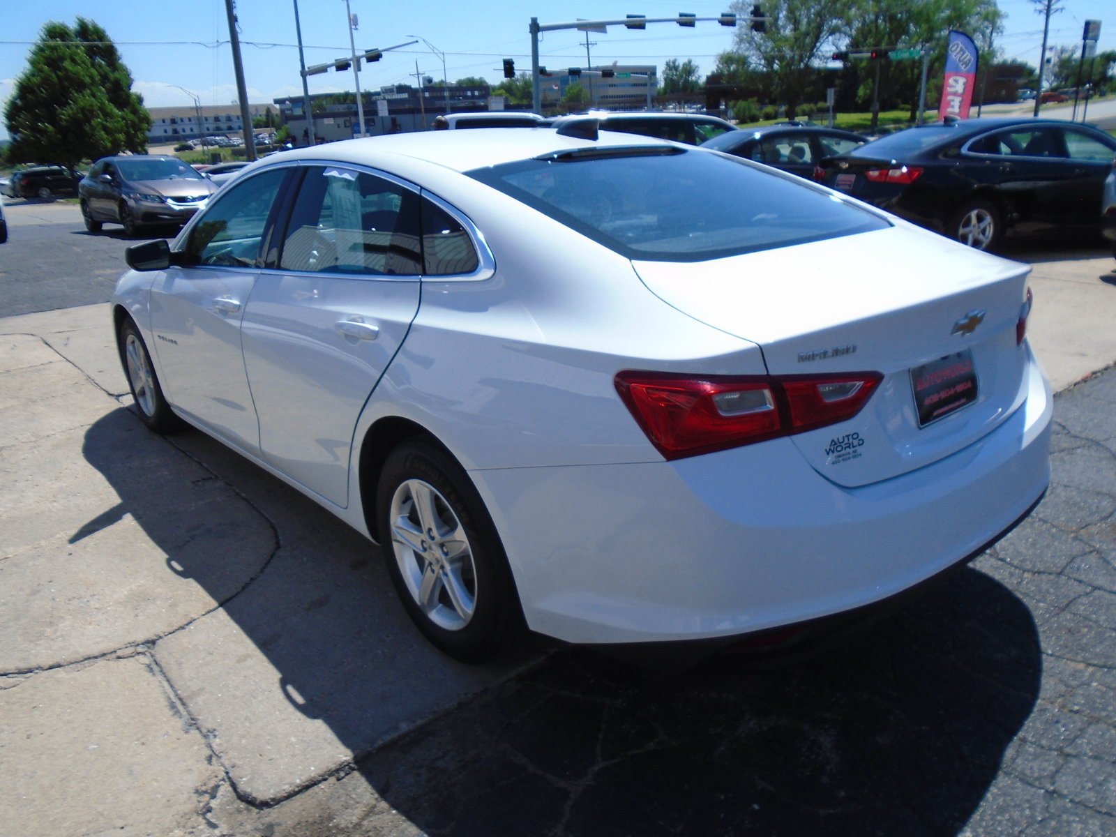 Used 2023 Chevrolet Malibu LS FWD image 4