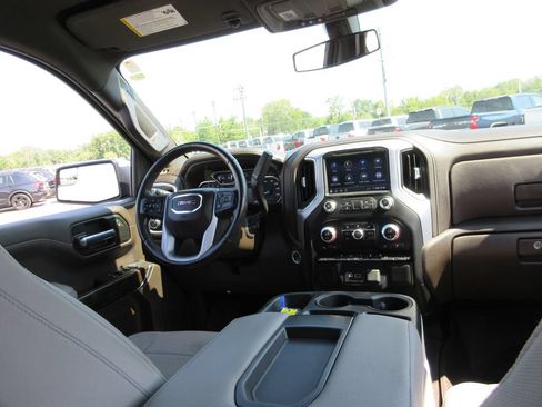 Used 2021 GMC Sierra 1500 SLE w/ X31 Off-Road Package AWD/4WD image 22