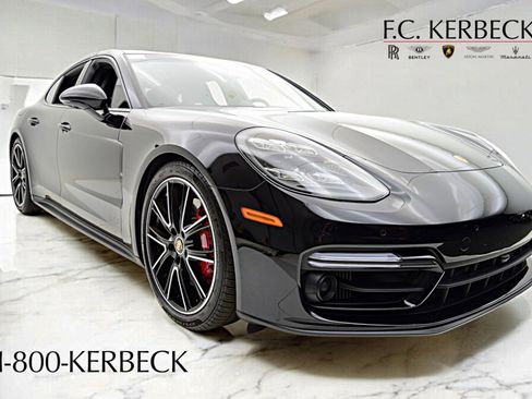 Used 2023 Porsche Panamera GTS image 19