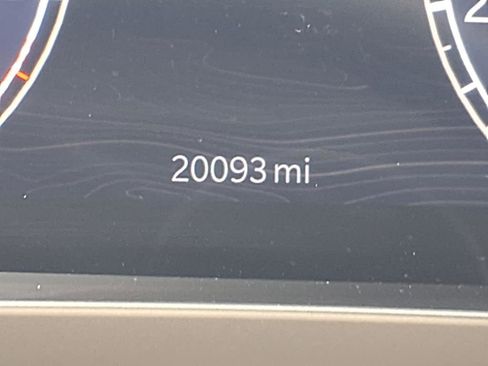 Used 2024 Jeep Grand Cherokee Limited w/ Black Appearance Package image 18