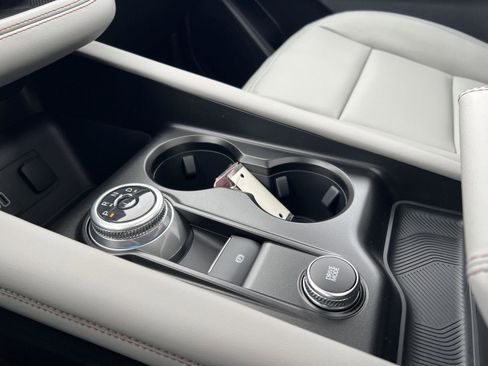 New 2026 Ford Explorer Active w/ Active Comfort Package image 33