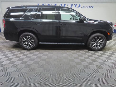 Used 2024 Chevrolet Tahoe Z71 w/ Luxury Package AWD/4WD image 2