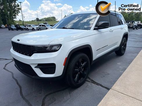 Certified 2023 Jeep Grand Cherokee Altitude AWD/4WD image 3