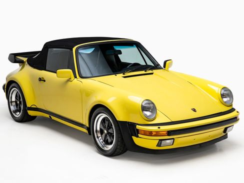 Used 1988 Porsche 911 Carrera RWD image 6