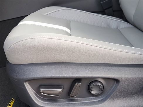 New 2026 Toyota Camry SE image 18