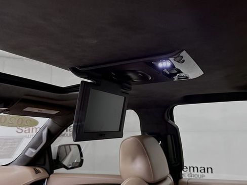 Used 2020 Cadillac Escalade Platinum image 29