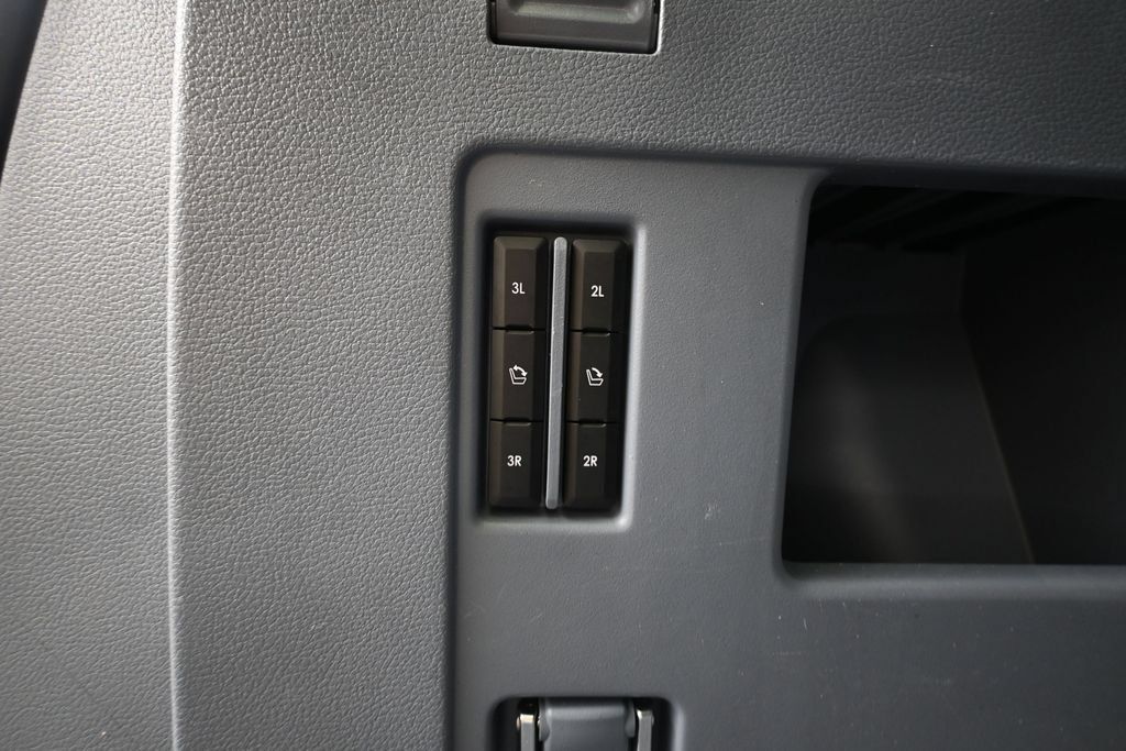 Used 2019 Lincoln Navigator Black Label AWD/4WD image 39