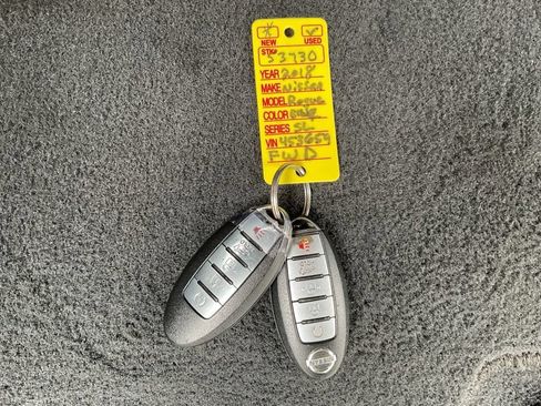Used 2018 Nissan Rogue SL FWD image 22