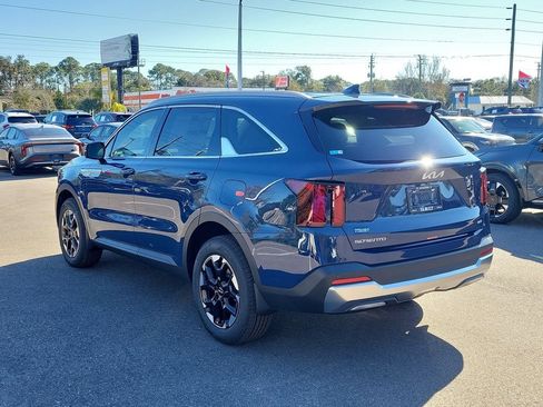 New 2026 Kia Sorento S image 4