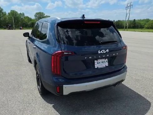 Used 2024 Kia Telluride S FWD image 8