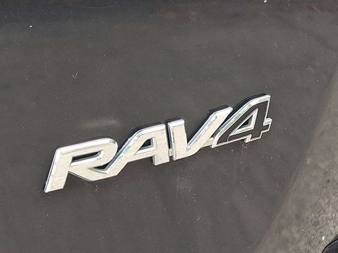 Used 2016 Toyota RAV4 SE w/ Cargo Management Package AWD/4WD image 31