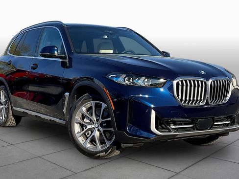 New 2026 BMW X5 xDrive50e image 2