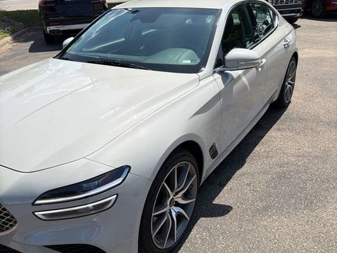 Used 2025 Genesis G70 2.5T AWD/4WD image 19