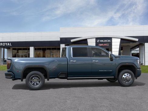 New 2026 GMC Sierra 3500 Denali Ultimate AWD/4WD image 5