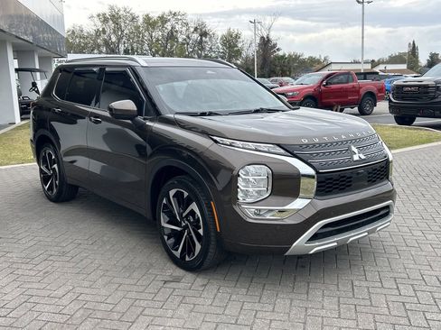 Used 2024 Mitsubishi Outlander SEL image 7