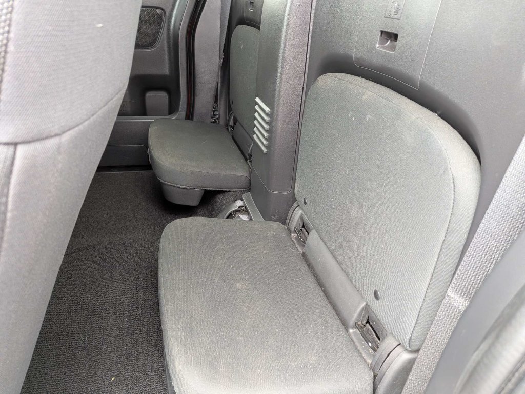 Used 2023 Nissan Frontier SV w/ SV Convenience Package RWD image 14