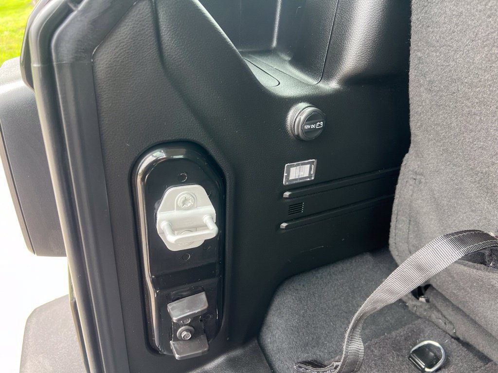 Used 2025 Jeep Wrangler Sport AWD/4WD image 16