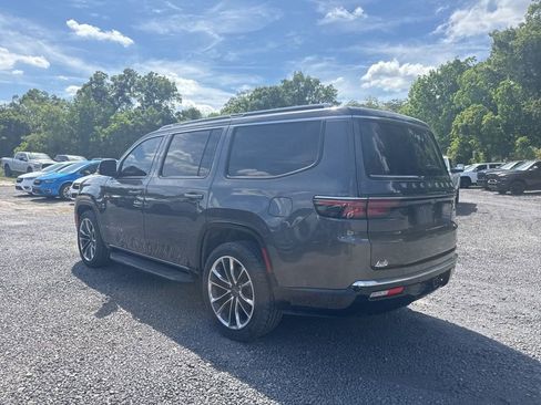 Used 2022 Jeep Wagoneer Series II w/ Premium Group I image 3