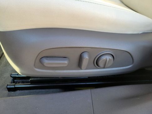 Used 2024 Chevrolet Malibu LT image 19