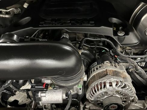 Used 2022 RAM 1500 Laramie AWD/4WD image 7