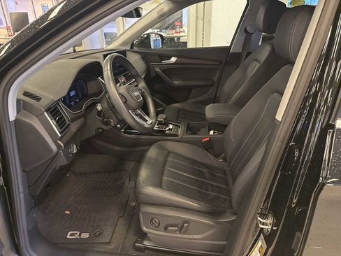 Used 2023 Audi Q5 2.0T Premium Plus w/ Premium Plus Package image 2