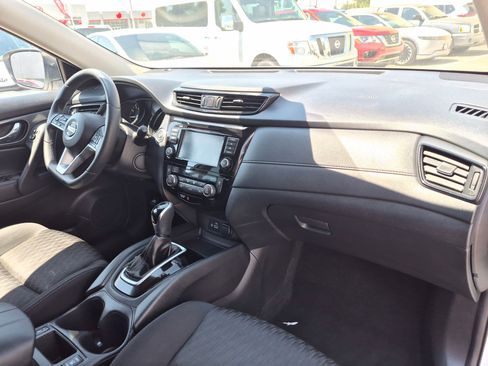Used 2019 Nissan Rogue SV AWD/4WD image 32