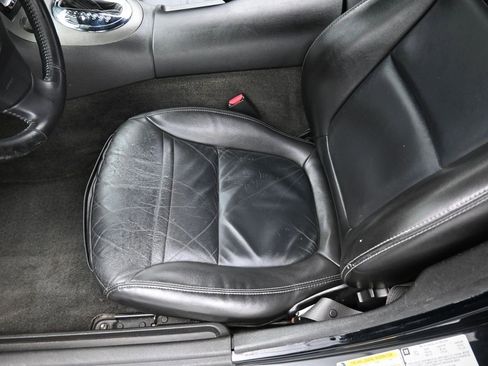 Used 2009 Pontiac Solstice GXP w/ Premium Package image 10