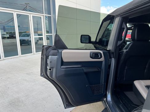 Used 2024 Ford Bronco Wildtrak AWD/4WD image 13
