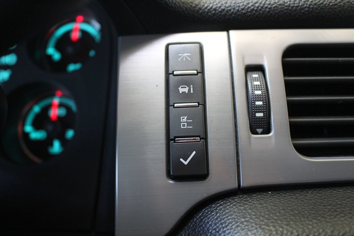Used 2013 Chevrolet Silverado 2500 LTZ w/ LTZ Plus Package AWD/4WD image 24