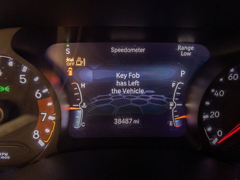 Used 2025 Jeep Compass Limited image 17