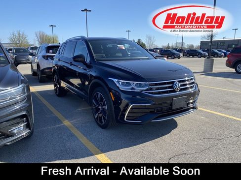 Used 2022 Volkswagen Tiguan SEL R-Line AWD/4WD image 1