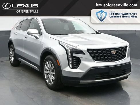 Used 2022 Cadillac XT4 Premium Luxury w/ Safety Alert Package AWD/4WD image 2