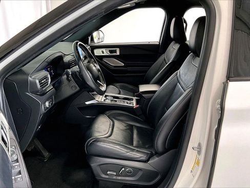 Used 2020 Ford Explorer ST w/ ST Street Pack image 15