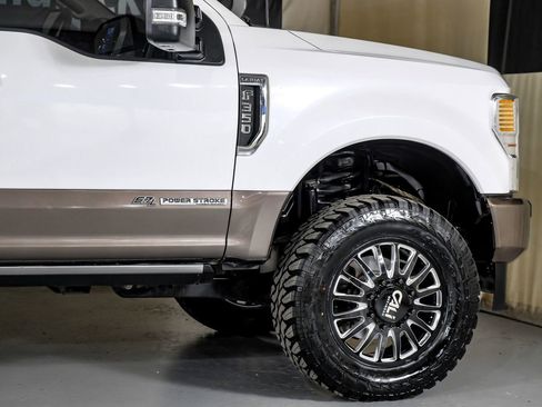 Used 2022 Ford F350 Lariat w/ Lariat Ultimate Package image 8