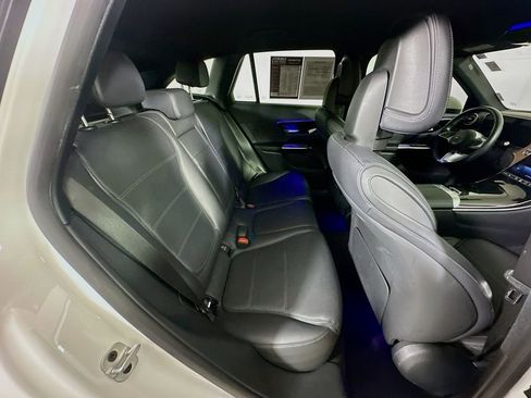 Used 2024 Mercedes-Benz GLC 300 image 11